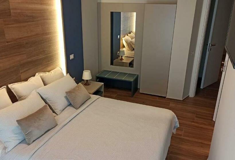 اتاق لوکس با بالکن, Casa Dalè