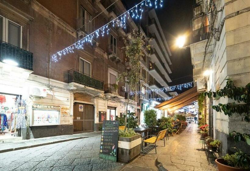 اتاق راحتی سه تخته, Le Vie Del Centro B&b