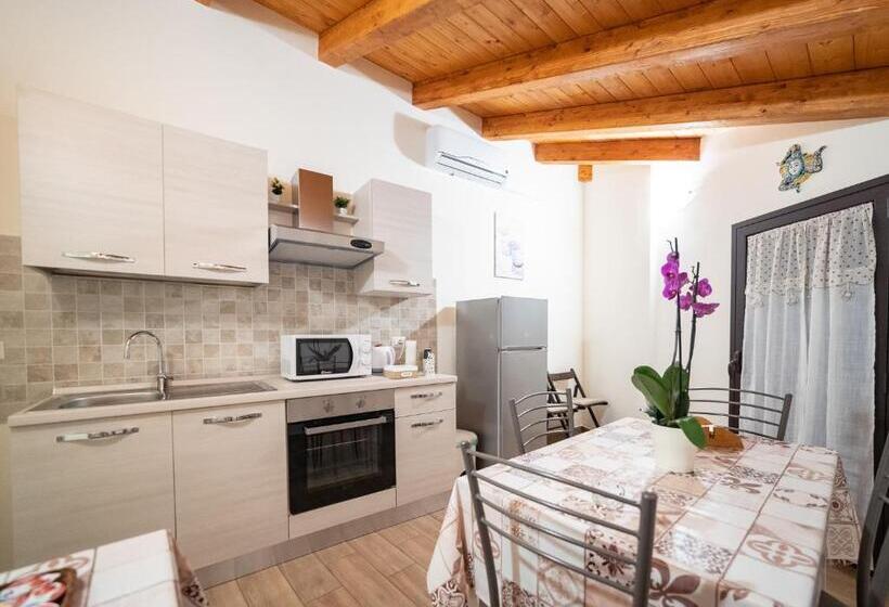 اتاق استاندارد با تخت بزرگ, Le Vie Del Centro B&b