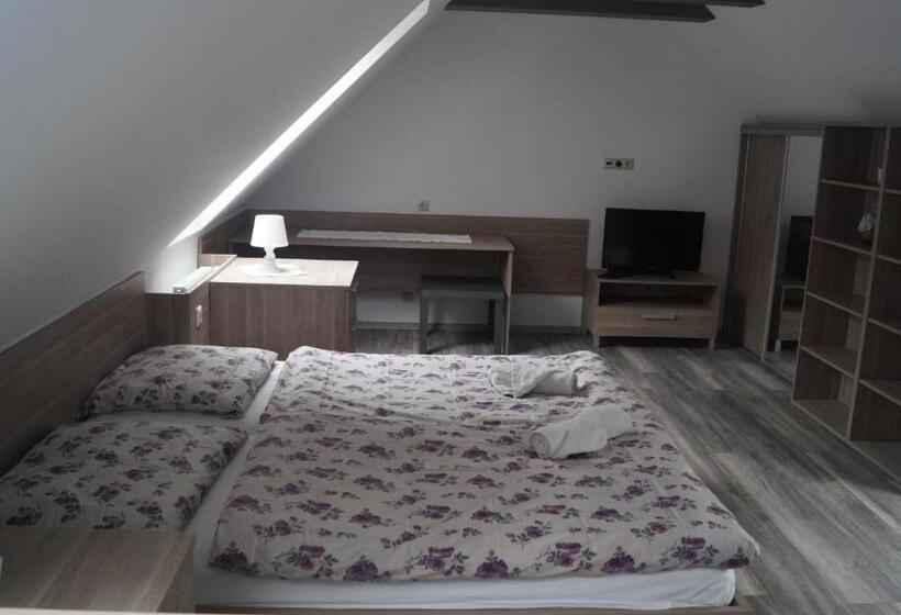 복층 룸, Penzión Jolla