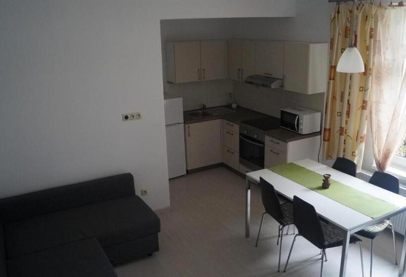 복층 룸, Penzión Jolla