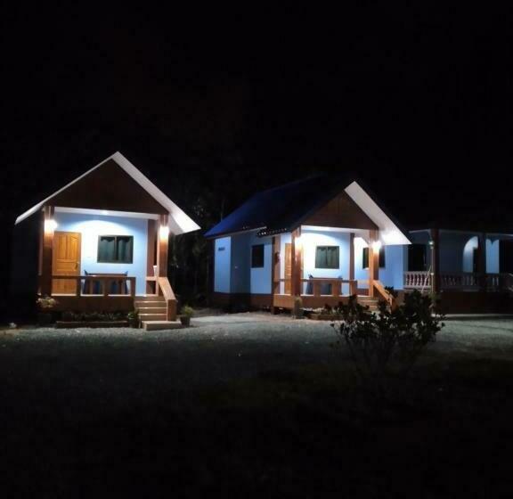 חדר סטנדרט לארבעה, Yahle Villa เยห์เล่วิลล่า