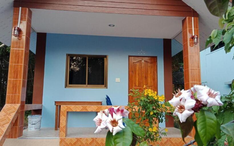 חדר סטנדרט לארבעה, Yahle Villa เยห์เล่วิลล่า