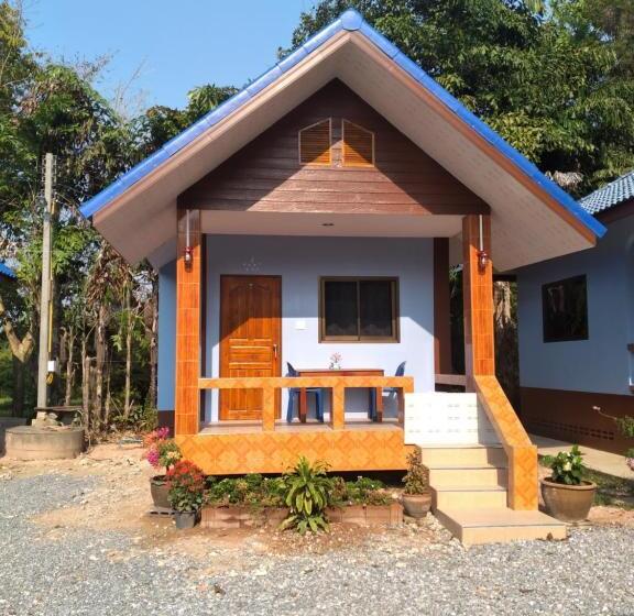 חדר סטנדרט לארבעה, Yahle Villa เยห์เล่วิลล่า