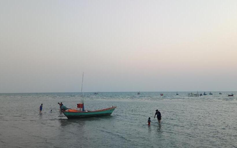 חדר סטנדרט לארבעה, Yahle Villa เยห์เล่วิลล่า