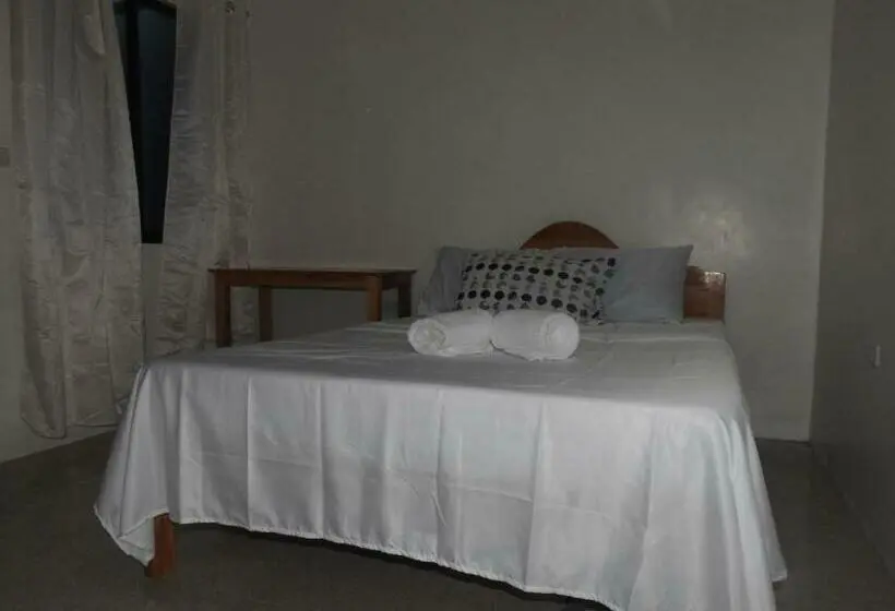 اتاق لوکس با چشم‌انداز باغ, Pacifico Seaside Lodge