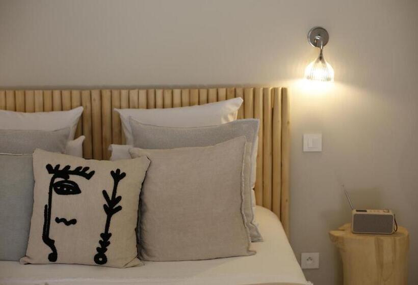 Люкс с гидромассажем, Hôtel Les Suites Du Maquis