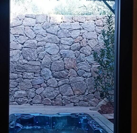 Люкс с гидромассажем, Hôtel Les Suites Du Maquis