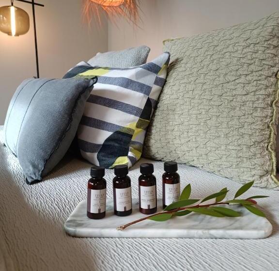 Люкс с гидромассажем, Hôtel Les Suites Du Maquis