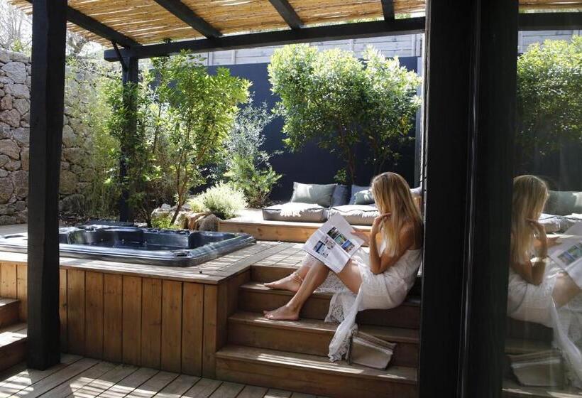 Люкс с гидромассажем, Hôtel Les Suites Du Maquis