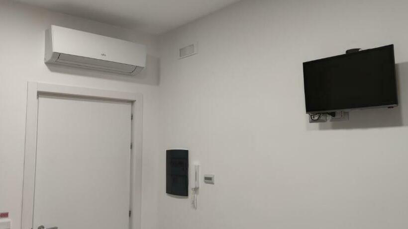 スタンダードシングルルーム, Guest House Via Milano