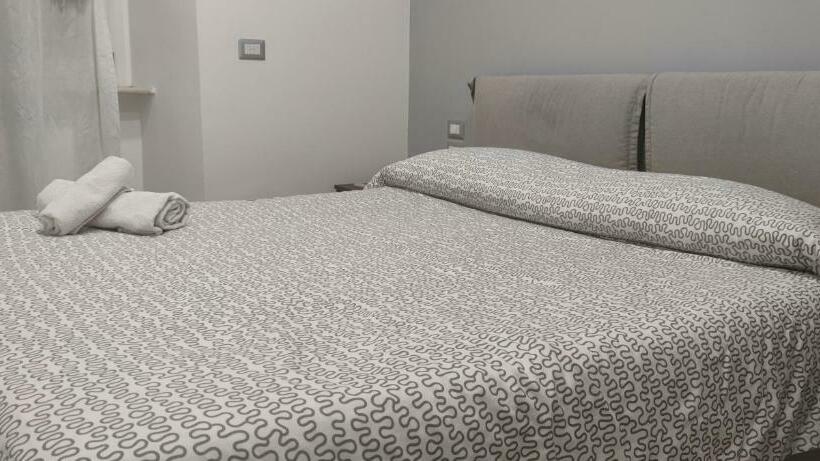 スタンダードシングルルーム, Guest House Via Milano