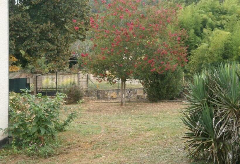 חדר סטנדרט נוף לגינה, Les Noyers