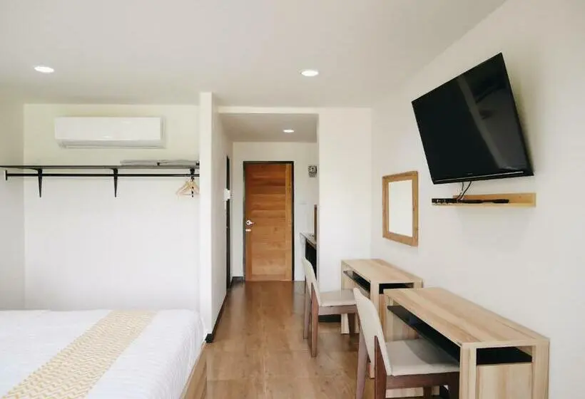 バルコニー付きデラックスルーム, บ้านเพลิน