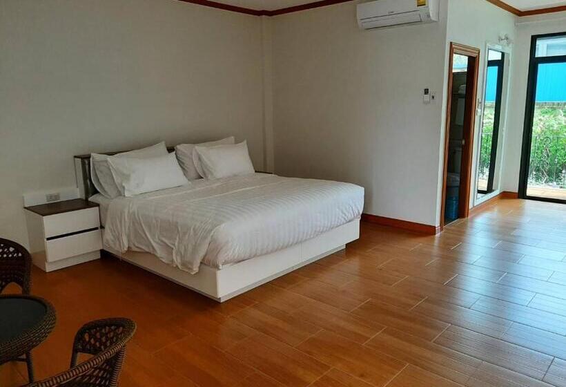 디럭스 룸 킹사이즈 침대, Baan Anong