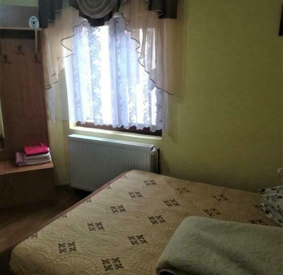 غرفة قياسية, Casa Cozorici