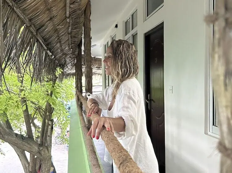 اتاق لوکس, Dhangethi Inn