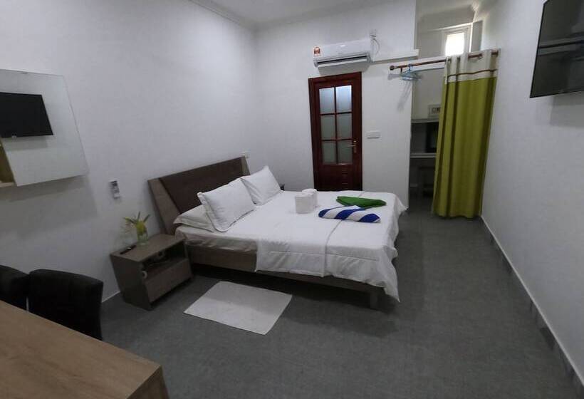 اتاق لوکس, Dhangethi Inn