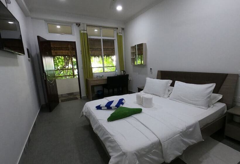 اتاق لوکس, Dhangethi Inn