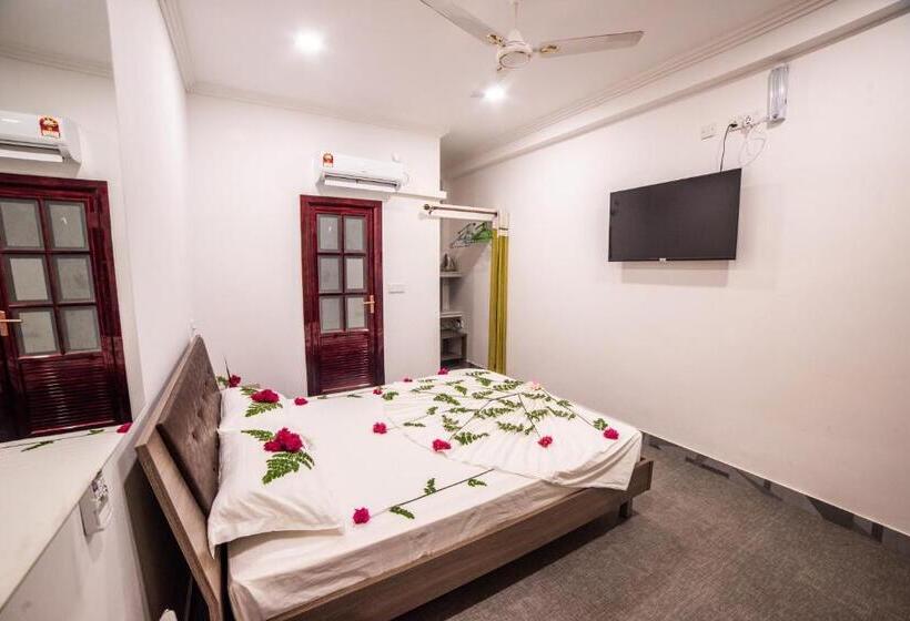 اتاق لوکس, Dhangethi Inn