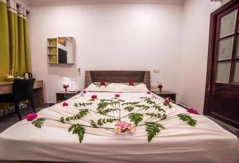 اتاق لوکس, Dhangethi Inn