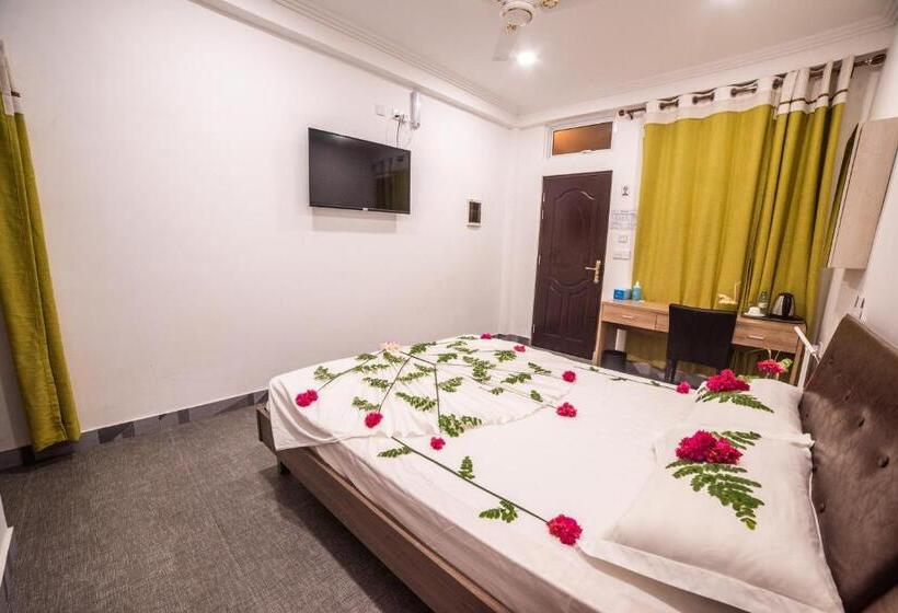 اتاق لوکس, Dhangethi Inn