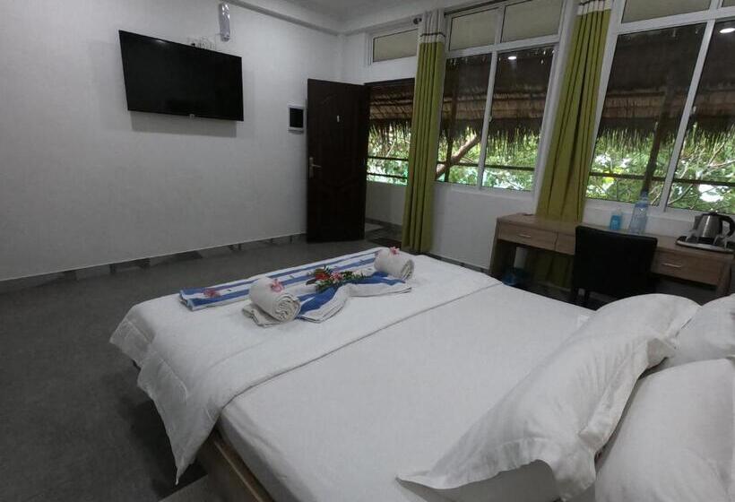 اتاق خانوادگی, Dhangethi Inn