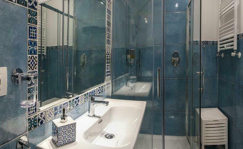 غرفة قياسية مزوَّدة بشُرفة, B&b Amalfè