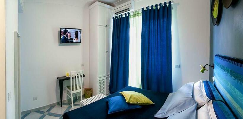 غرفة قياسية مزوَّدة بشُرفة, B&b Amalfè