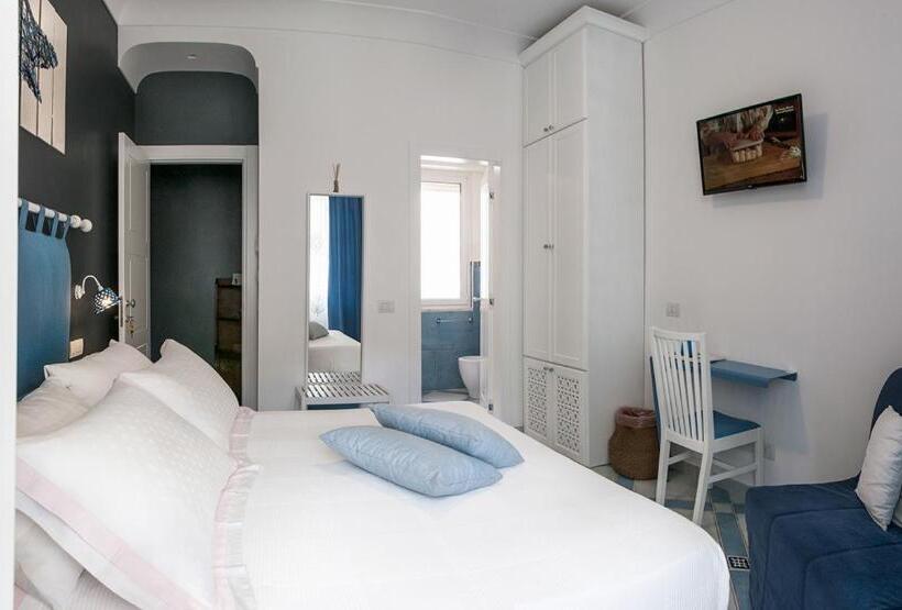 Номер Стандарт с Балконом, B&b Amalfè