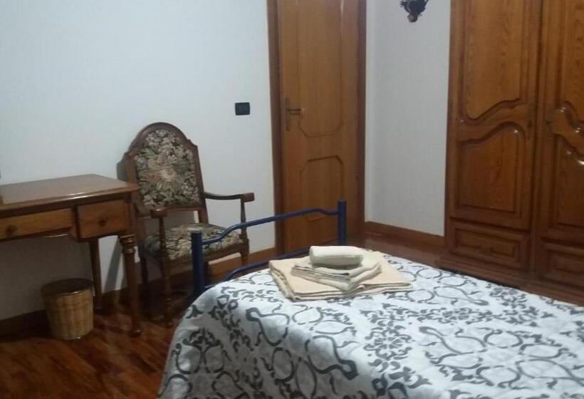 חדר סטנדרד יחיד חדר אמבטיה משותף, B&b Mundè