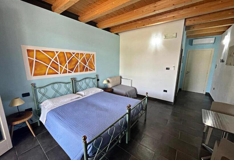 Трехместный Номер Классика, Agriturismo Scannaporco