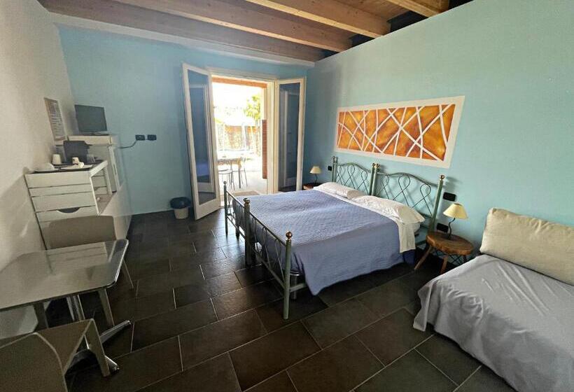 Трехместный Номер Классика, Agriturismo Scannaporco