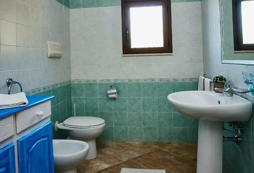 コンフォートトリプルルーム, B&b Tiscali