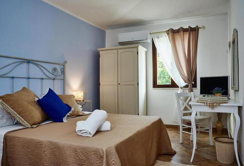 غرفة كومفورت ثلاثية, B&b Tiscali