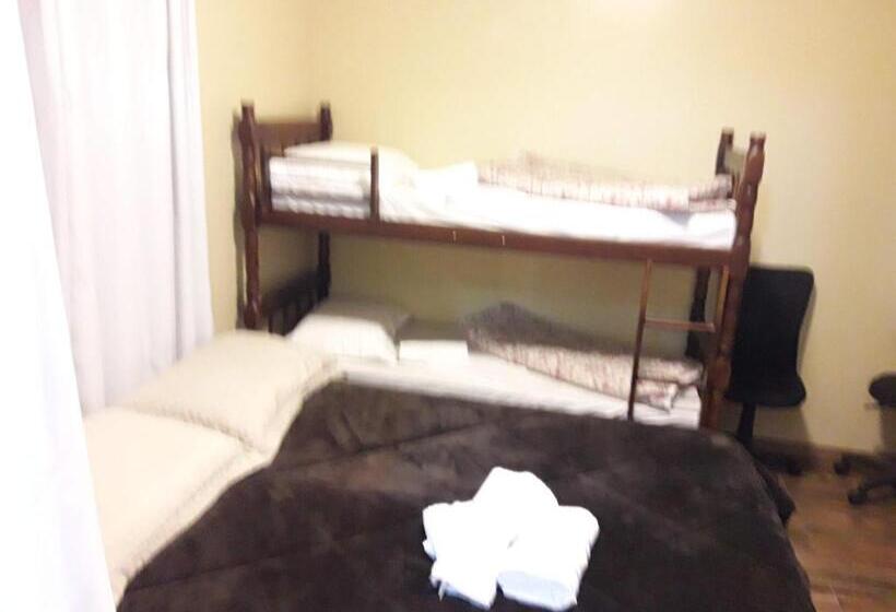 اتاق کلاسیک چهارنفره, Casa Da Oma