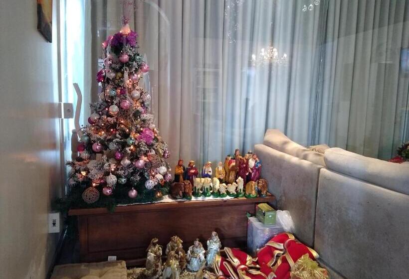 اتاق کلاسیک چهارنفره, Casa Da Oma