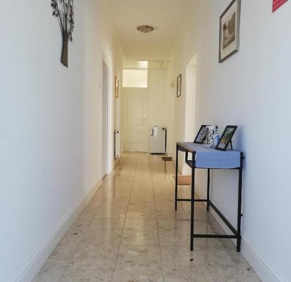 패밀리 룸, Füge Vendégház