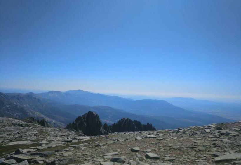 스탠다드 트리플 룸, Hostal Sierra De Gredos