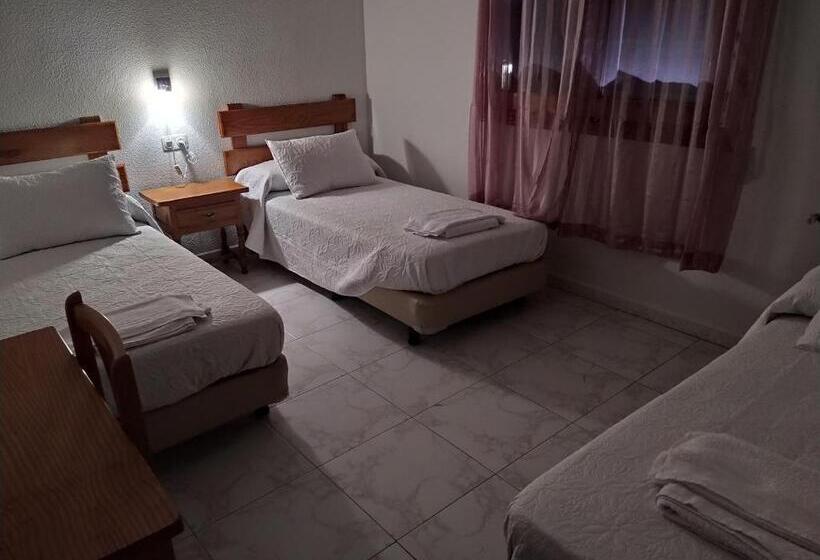 스탠다드 룸 가든 전망, Hostal Sierra De Gredos