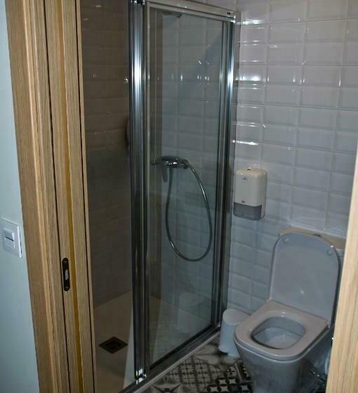 غرفة قياسية, Pension Serrano