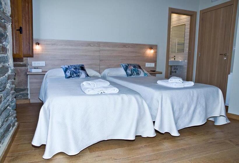اتاق استاندارد, Pension Serrano