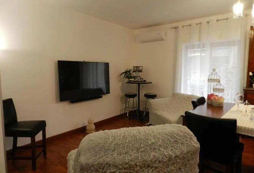 اتاق استاندارد سه نفره, B&b Joe