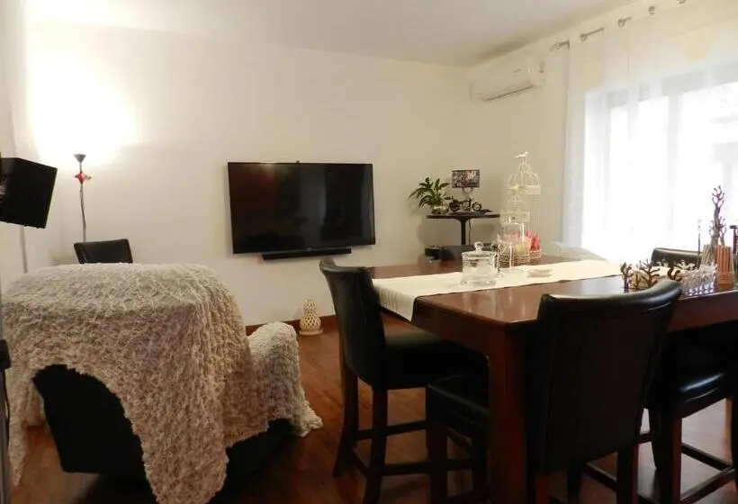 اتاق استاندارد سه نفره, B&b Joe