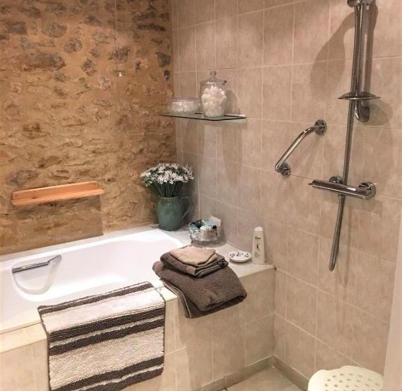 スタンダードルーム, Chambres D Hotes Les Coustilles