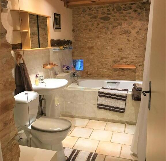 スタンダードルーム, Chambres D Hotes Les Coustilles