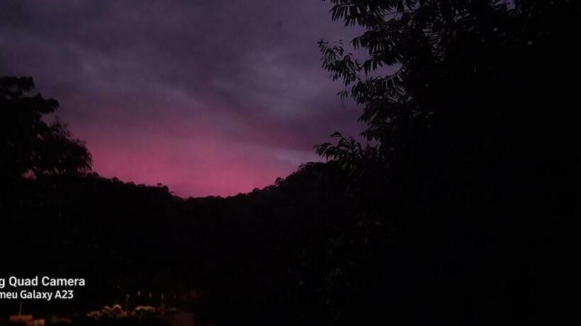 Quarto Triplo Estandar com Sacada, Manacá Suítes Prumirim