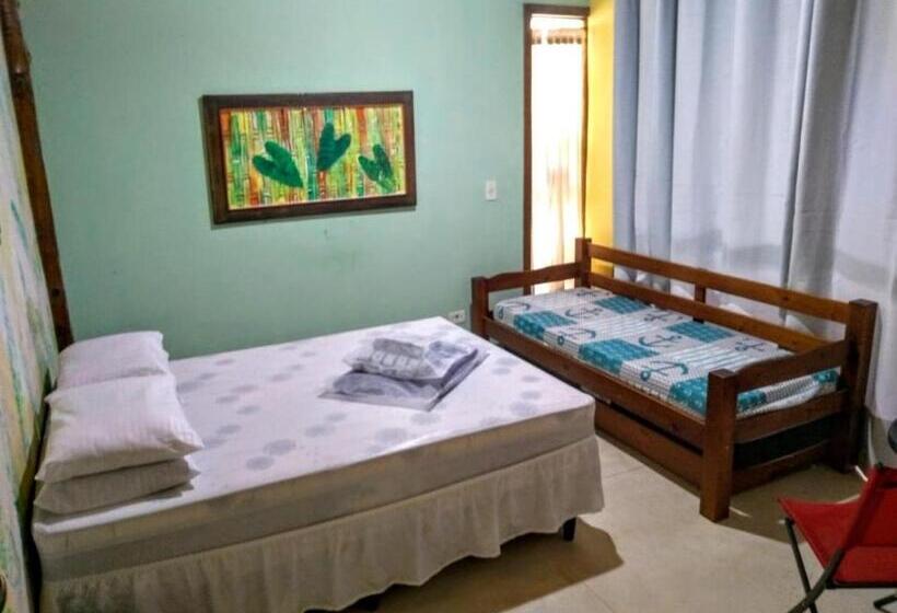 Quarto Triplo Estandar com Sacada, Manacá Suítes Prumirim