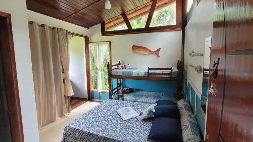 Quarto Triplo Estandar com Sacada, Manacá Suítes Prumirim