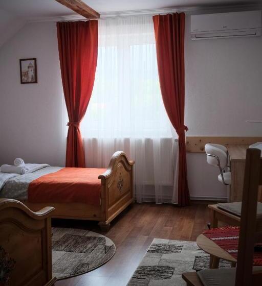 غرفة قياسية مطلّة علي الحديقة, Pensiunea Ileana Adults Only